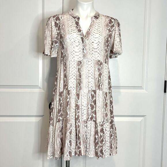 Liza Byrd White Tan Snake Print Short Flutter Sleeve Tiered Short Dress S - Picture 1 of 9